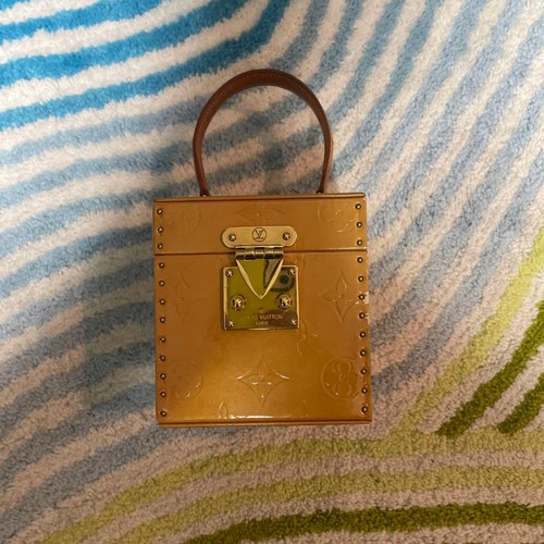Louis vuitton m91002 monogram - louis,
